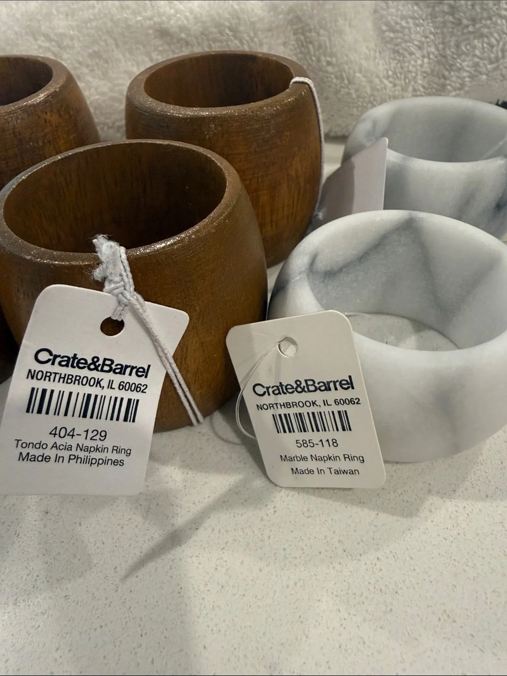 Crate & Barrel - Set of 2 Marble and Set of 4 Tondo Acia Napkin Rings NWT